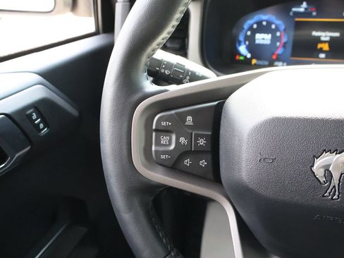 Used 2025 Ford Bronco Badlands AWD/4WD image 31