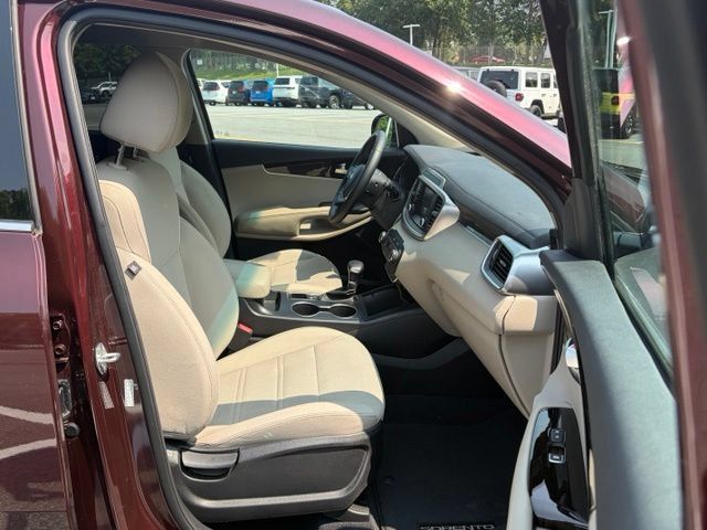 Used 2020 Kia Sorento S FWD image 28