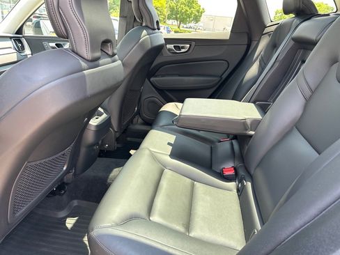 Used 2024 Volvo XC60 B5 Core image 7