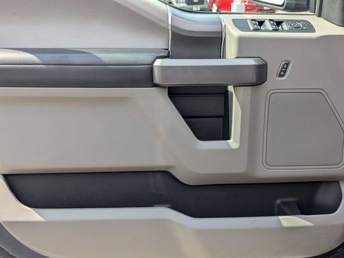 Used 2019 Ford F150 XLT w/ Equipment Group 302A Luxury AWD/4WD image 12