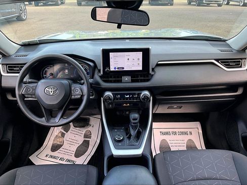 Used 2024 Toyota RAV4 XLE AWD/4WD image 25