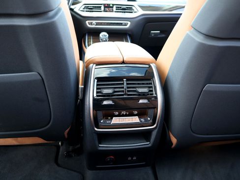 Used 2019 BMW X7 xDrive40i w/ Premium Package image 45