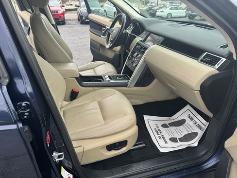 Used 2016 Land Rover Discovery Sport HSE image 13