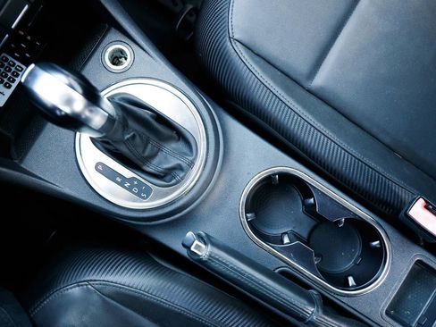 Used 2012 Volkswagen Beetle 2.5 FWD image 30