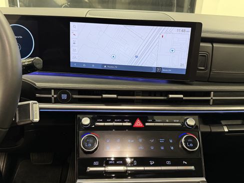 Used 2025 Hyundai Santa Fe Limited FWD image 24