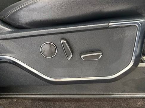 Used 2021 Ford F150 Lariat w/ Equipment Group 502A High AWD/4WD image 23