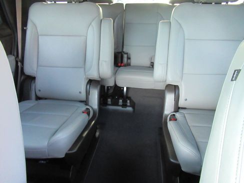 Used 2023 Chevrolet Tahoe LT RWD image 37