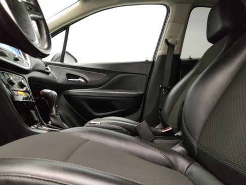 Used 2019 Buick Encore Preferred FWD image 17