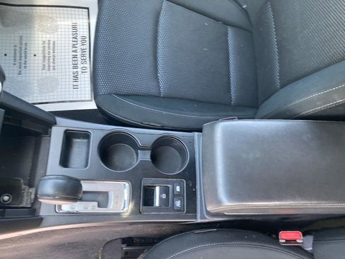 Used 2017 Subaru Outback 2.5i Premium AWD/4WD image 36
