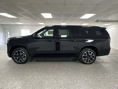 New 2026 Chevrolet Suburban RST w/ Comfort Package AWD/4WD image 5