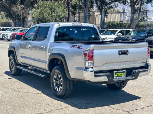 Used 2022 Toyota Tacoma TRD Off-Road RWD image 8