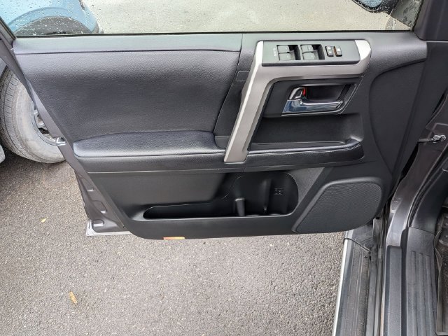 Used 2023 Toyota 4Runner SR5 Premium w/ Moonroof Package AWD/4WD image 6