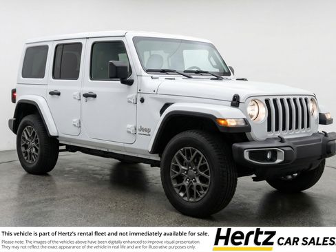 Used 2025 Jeep Wrangler Sahara image 1