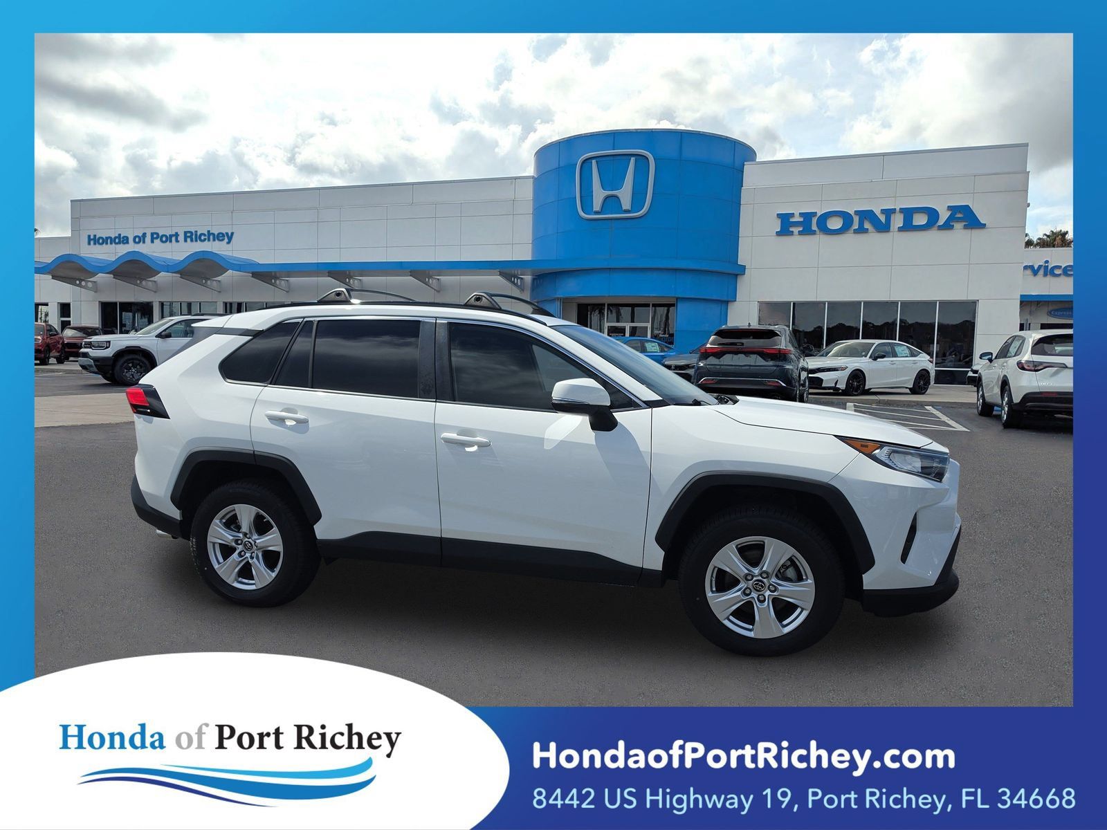 Used 2019 Toyota RAV4 XLE w/ Convenience Package AWD/4WD image 1