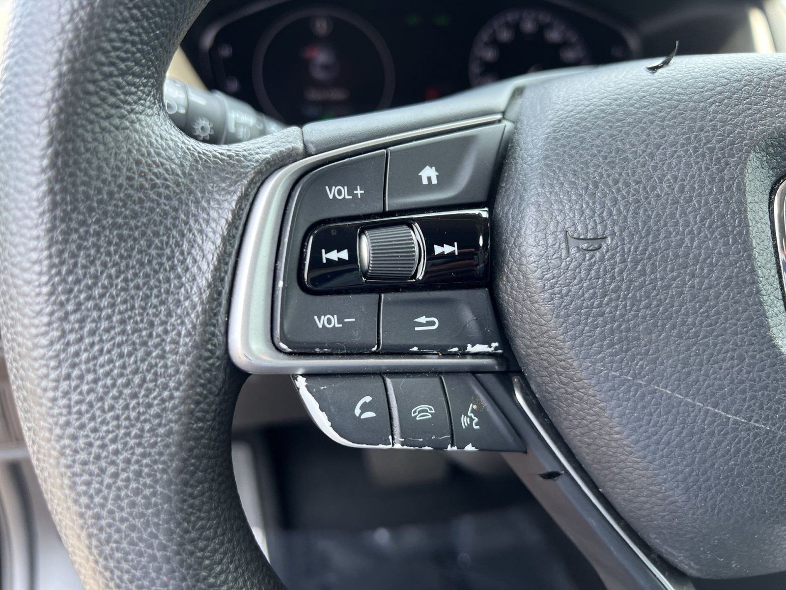 Used 2019 Honda Accord EX image 30