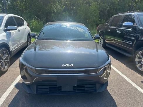 Used 2025 Kia K4 FWD image 3