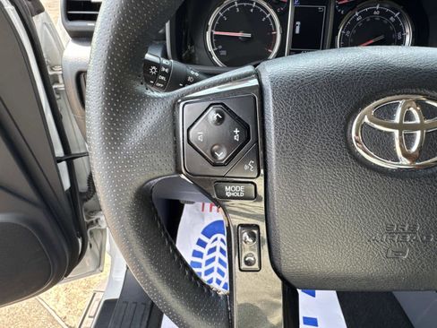 Used 2024 Toyota 4Runner TRD Off-Road image 39