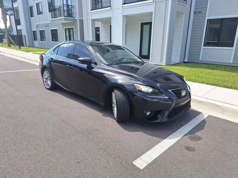 Used 2014 Lexus IS 250 w/ Navigation Package RWD image 4