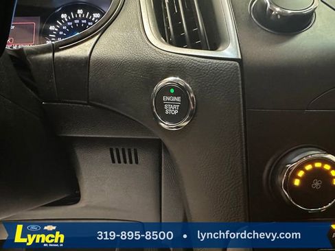 Used 2019 Ford Edge SE AWD/4WD image 13