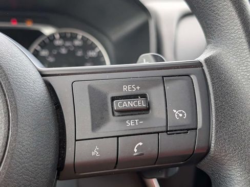 Used 2024 Nissan Rogue S AWD/4WD image 24