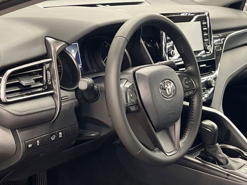 Used 2023 Toyota Camry SE image 13