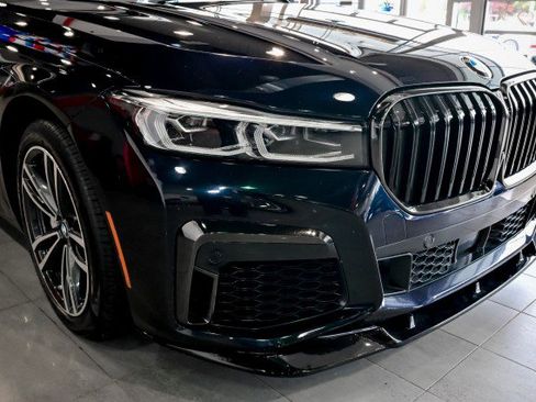 Used 2022 BMW 750i xDrive w/ Luxury Rear Seating Package AWD/4WD image 10