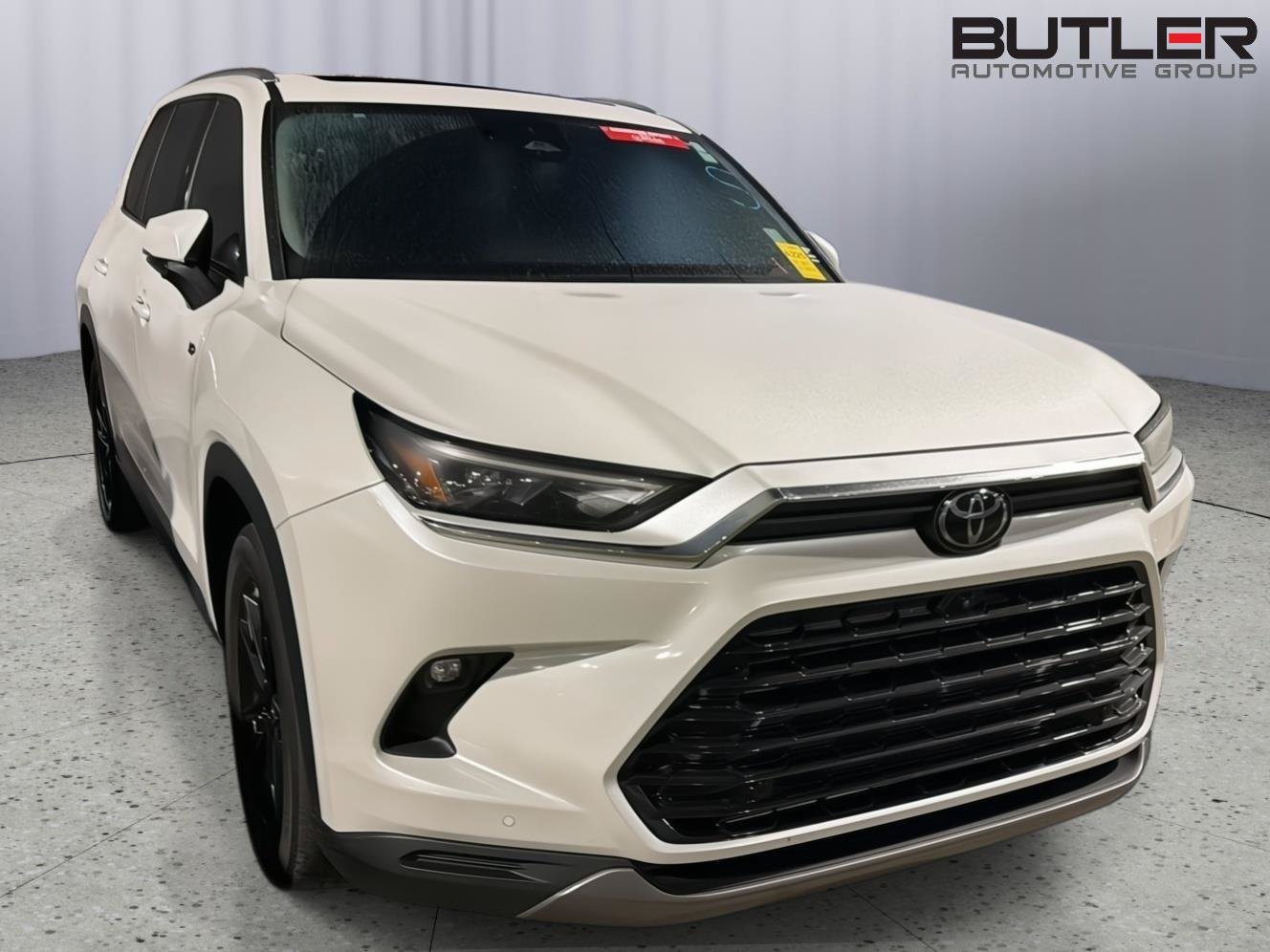 Used 2024 Toyota Grand Highlander FWD image 5