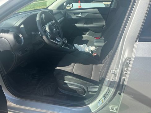 Used 2019 Kia Forte LXS FWD image 13