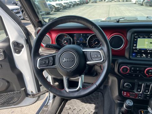 Used 2023 Jeep Wrangler Rubicon w/ Cold Weather Group AWD/4WD image 16