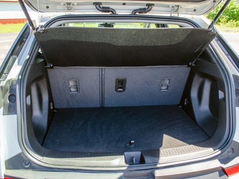 Used 2022 Chevrolet Bolt EUV LT w/ Comfort Package image 5