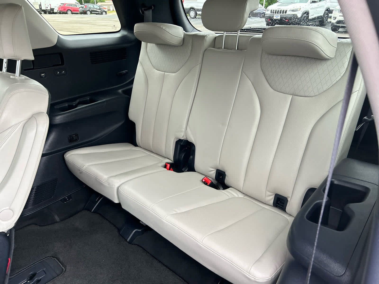 Used 2022 Hyundai Palisade SEL w/ Premium Package AWD/4WD image 28