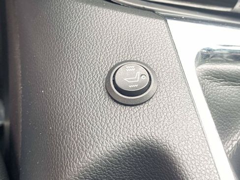 Used 2018 Ford Mustang GT RWD image 32