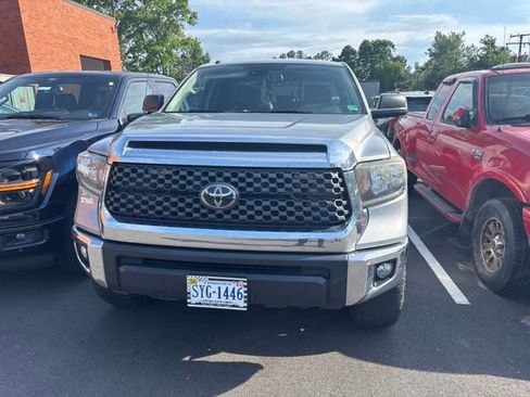 Used 2019 Toyota Tundra SR5 AWD/4WD image 5