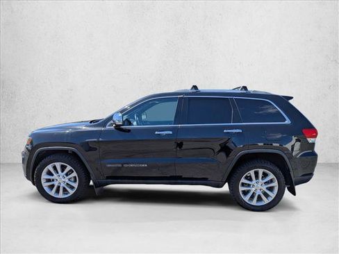 Used 2017 Jeep Grand Cherokee Limited w/ Luxury Group II image 9