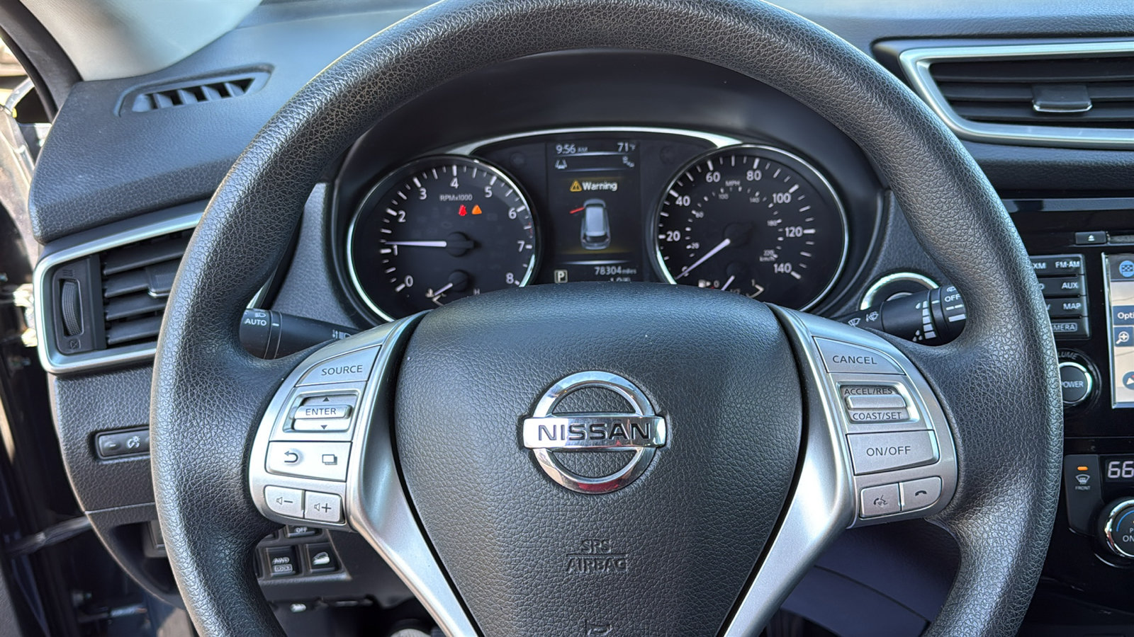 Used 2015 Nissan Rogue SV w/ SV Premium Package AWD/4WD image 9