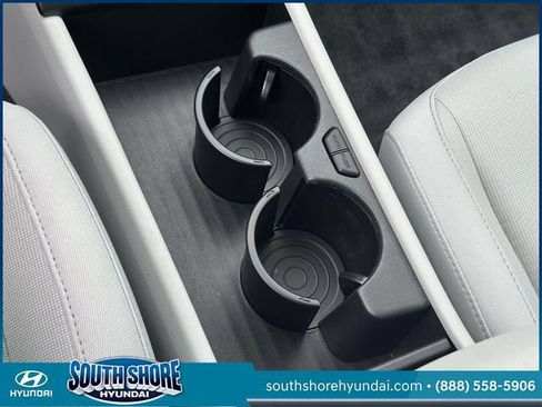 Certified 2025 Hyundai Kona SEL AWD/4WD image 37