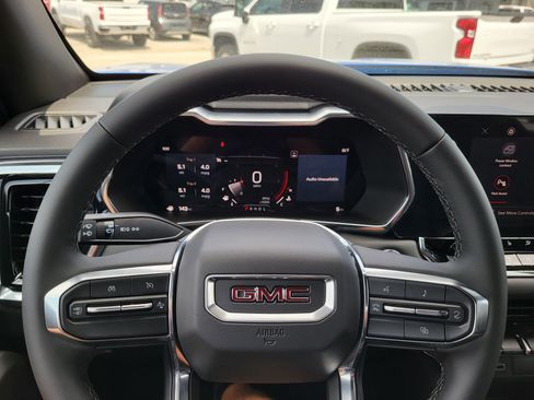 New 2025 GMC Canyon Elevation w/ Convenience Package image 5