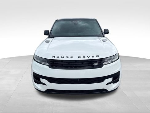 Used 2024 Land Rover Range Rover Sport SE AWD/4WD image 4