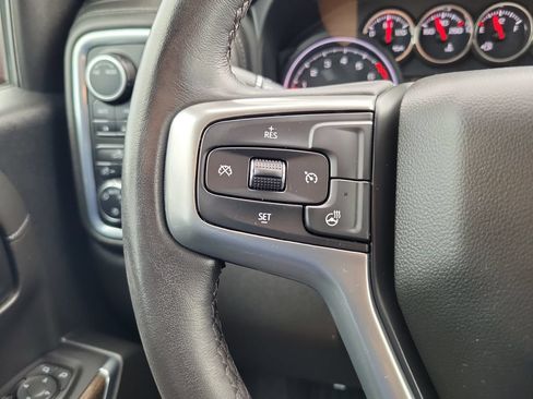 Used 2022 Chevrolet Silverado 1500 LT AWD/4WD image 23