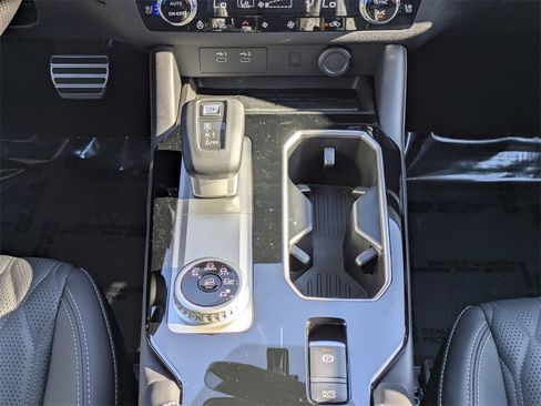 New 2026 Mitsubishi Outlander SEL image 20