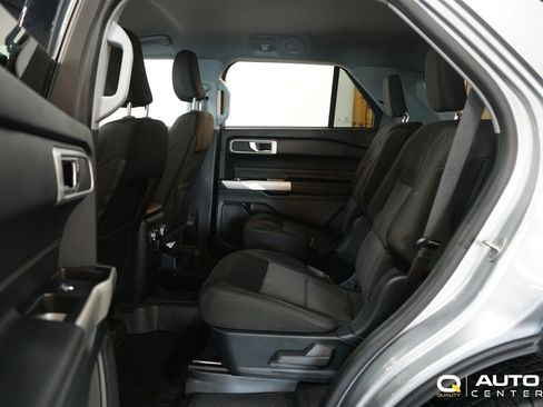 Used 2022 Ford Explorer XLT AWD/4WD image 23
