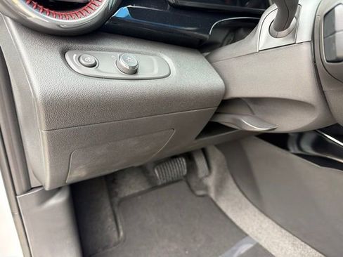 New 2026 Chevrolet Trax RS w/ Sunroof Package FWD image 11