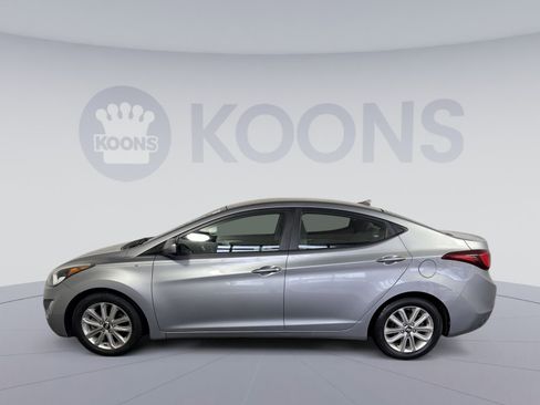 Used 2015 Hyundai Elantra SE w/ Option Group 02 image 2