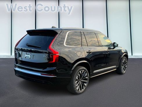 New 2026 Volvo XC90 B6 Plus w/ Protection Package Premier image 3