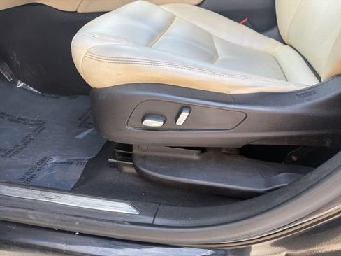 Used 2018 Cadillac XT5 AWD image 10