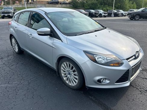 Used 2012 Ford Focus Titanium FWD image 3