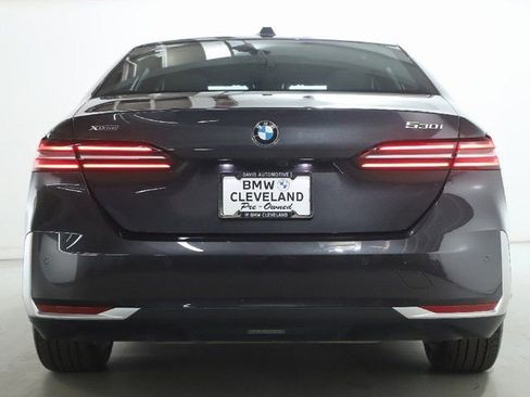 Used 2026 BMW 530i xDrive w/ Premium Package image 45