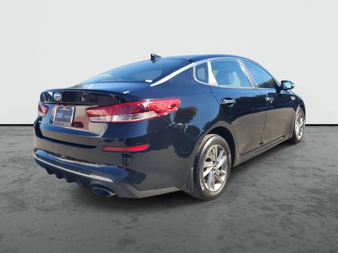 Used 2019 Kia Optima LX image 4