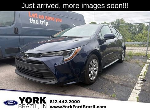 Used 2025 Toyota Corolla LE FWD image 1