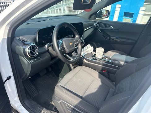 Used 2026 Chevrolet Equinox LT FWD image 12